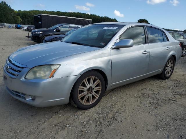 2006 TOYOTA AVALON XL, 