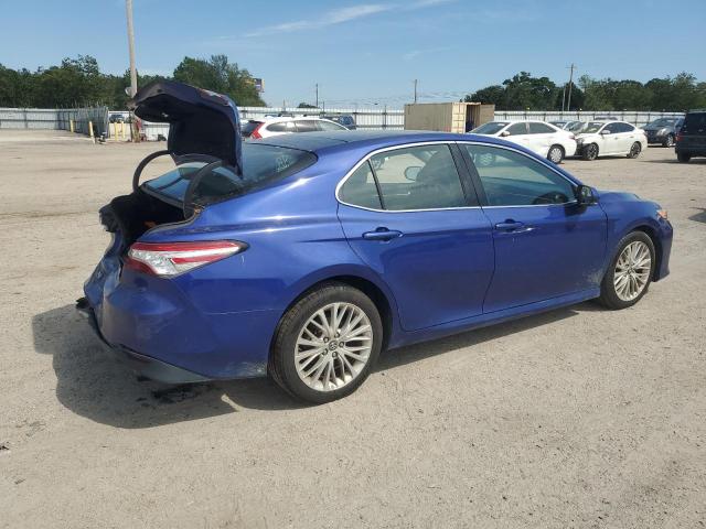 4T1B11HK8JU506697 - 2018 TOYOTA CAMRY L BLUE photo 3