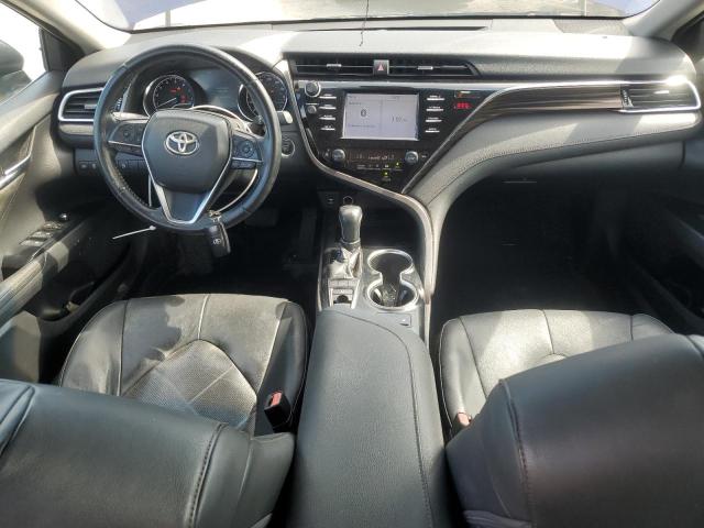 4T1B11HK8JU506697 - 2018 TOYOTA CAMRY L BLUE photo 8