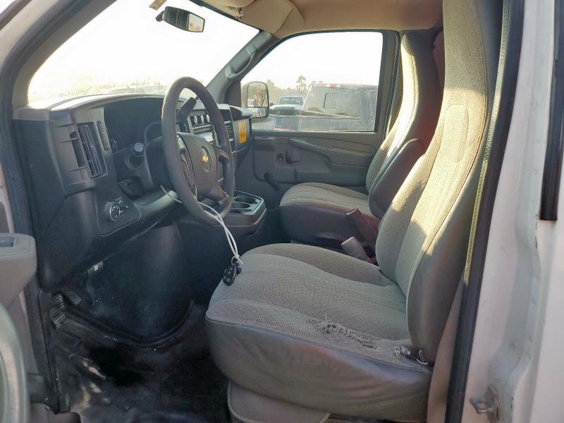 1GCWGFBA9D1174034 - 2013 CHEV EXPRESS G2500 WHITE photo 7