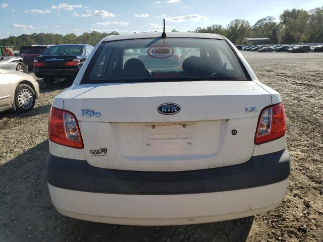 KNADE123286385549 - 2008 KIA RIO BASE WHITE photo 6