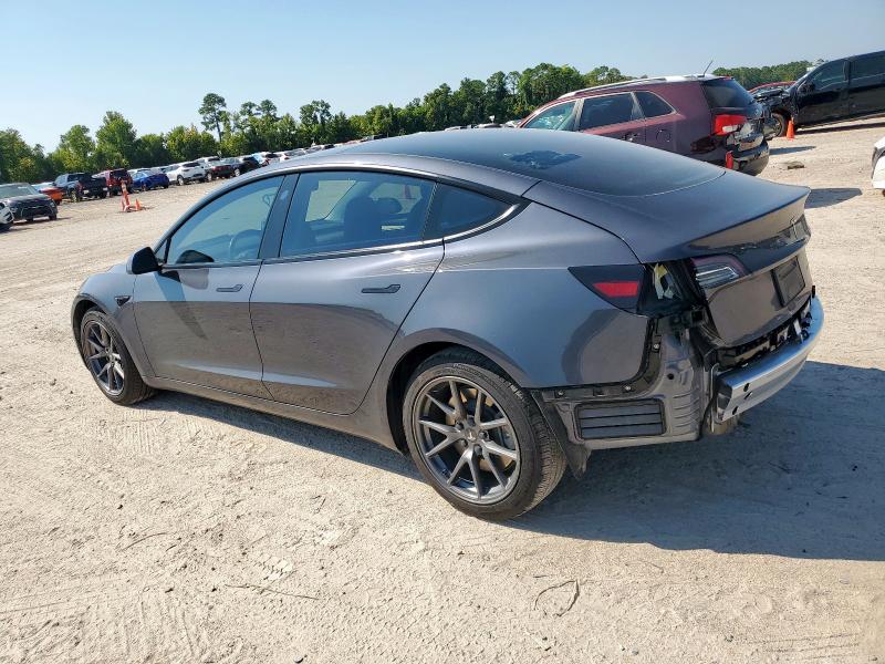 5YJ3E1EB4NF112470 - 2022 TESLA MODEL 3 GRAY photo 2