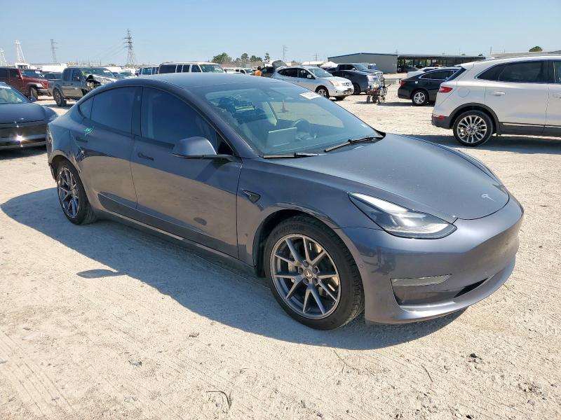 5YJ3E1EB4NF112470 - 2022 TESLA MODEL 3 GRAY photo 4