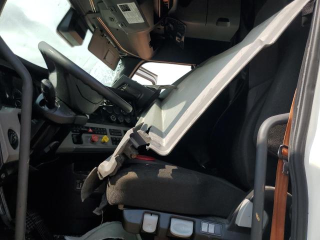 3AKJHHDV9MSMS0889 - 2021 FREIGHTLINER CASCADIA 1 WHITE photo 5