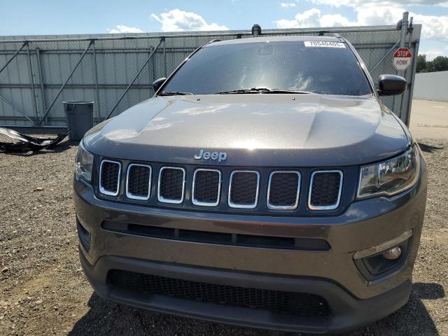 3C4NJDBB6JT479828 - 2018 JEEP COMPASS LATITUDE Boz foto 5