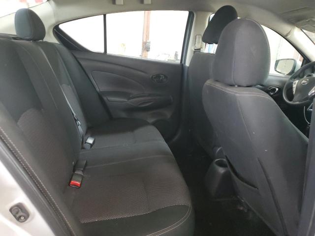 3N1CN7AP9KL855369 - 2019 NISSAN VERSA S ვერცხლისფერი ფოტო 10