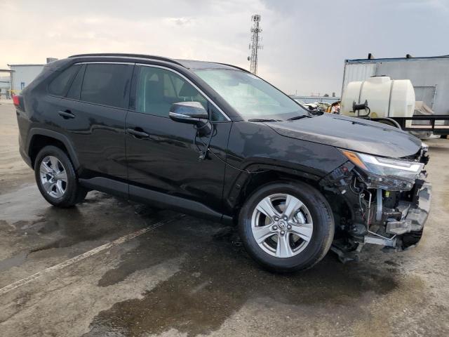 2T3P1RFV8SC513919 - 2025 TOYOTA RAV4 XLE 黑色 照片 4