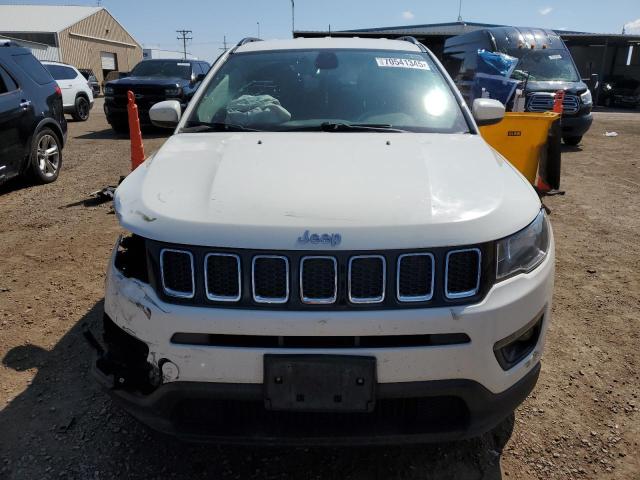 3C4NJDBB2JT256010 - 2018 JEEP COMPASS LATITUDE Белый фото 5