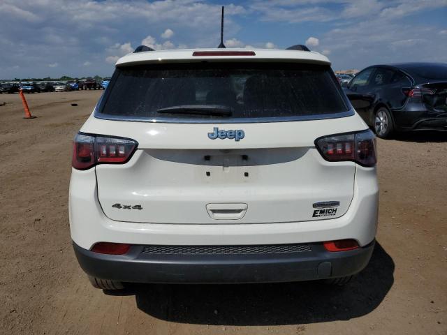 3C4NJDBB2JT256010 - 2018 JEEP COMPASS LATITUDE Белый фото 6