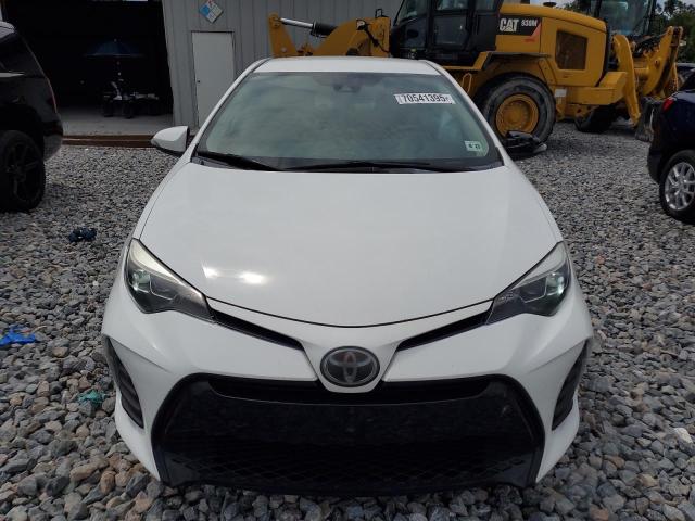 5YFBURHE0JP781725 - 2018 TOYOTA COROLLA L WHITE photo 5