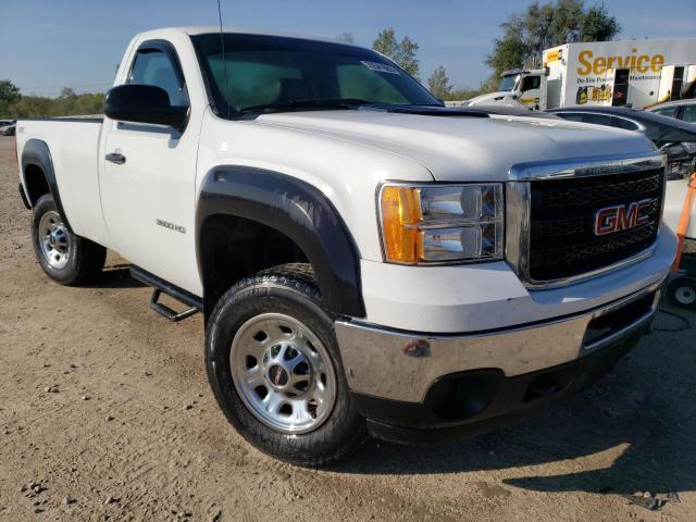 1GT322CGXEF173332 - 2014 GMC SIERRA K3500 WHITE photo 4