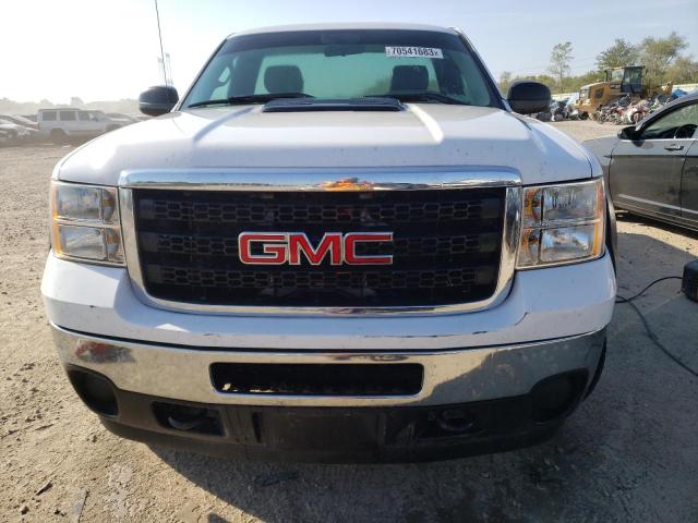 1GT322CGXEF173332 - 2014 GMC SIERRA K3500 WHITE photo 5