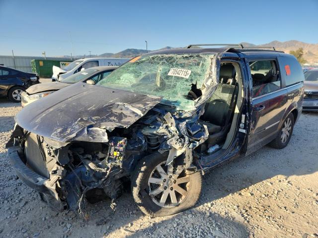 2014 CHRYSLER TOWN & COU TOURING, 