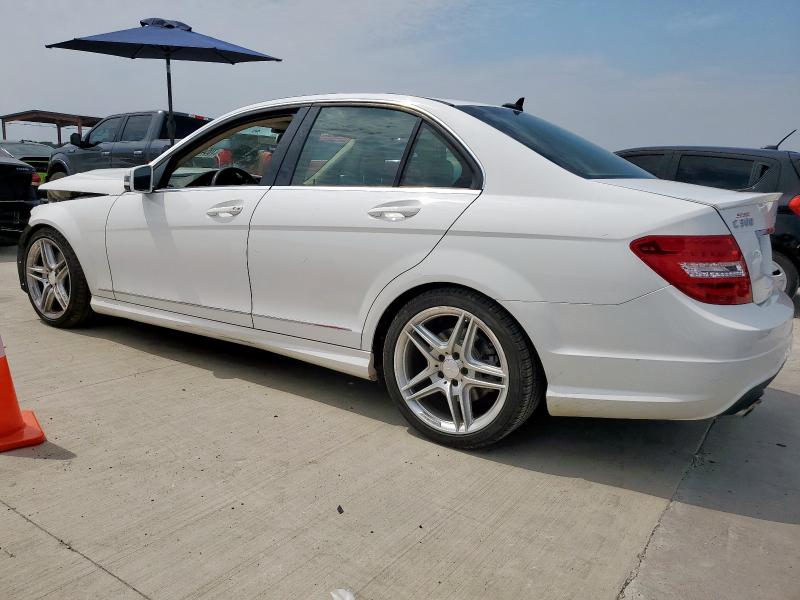 WDDGF8AB7DR252900 - 2013 MERCEDES-BENZ C 300 4MATIC WHITE photo 2