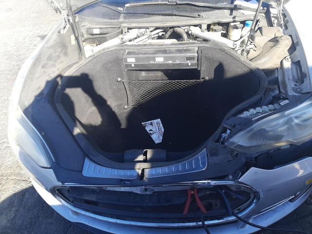 5YJSA1CNXDFP04295 - 2013 TESLA MODEL S Արծաթագույն լուսանկար 11