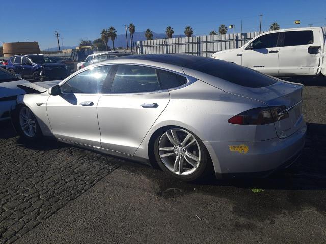 5YJSA1CNXDFP04295 - 2013 TESLA MODEL S Արծաթագույն լուսանկար 2