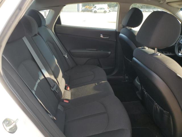 5XXGT4L38JG272685 - 2018 KIA OPTIMA LX Weiß Foto 10