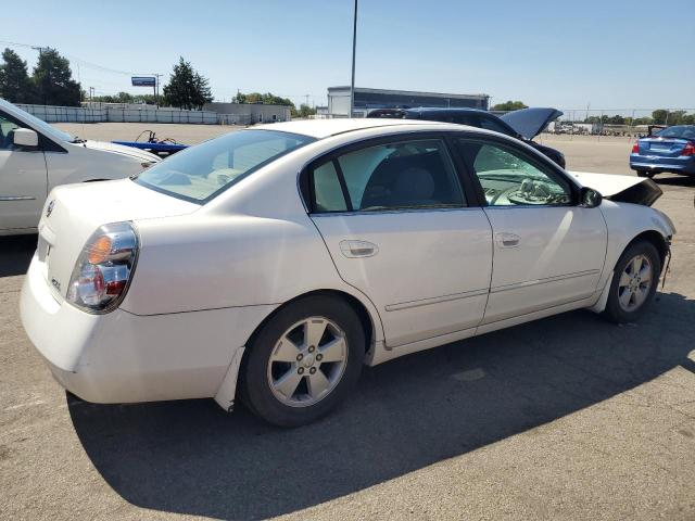 1N4AL11E83C176573 - 2003 NISSAN ALTIMA BASE WHITE photo 3