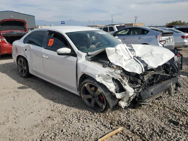 1VWAP7A32DC055679 - 2013 VOLKSWAGEN PASSAT S WHITE photo 4