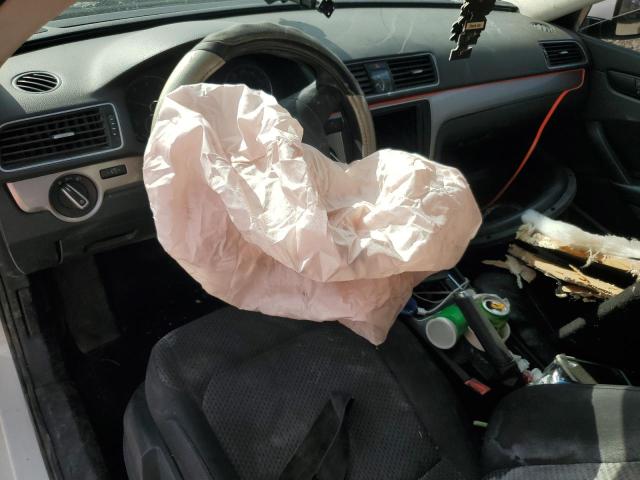 1VWAP7A32DC055679 - 2013 VOLKSWAGEN PASSAT S WHITE photo 8