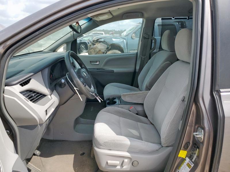 5TDKK3DC2GS697073 - 2016 TOYOTA SIENNA LE GRAY photo 7