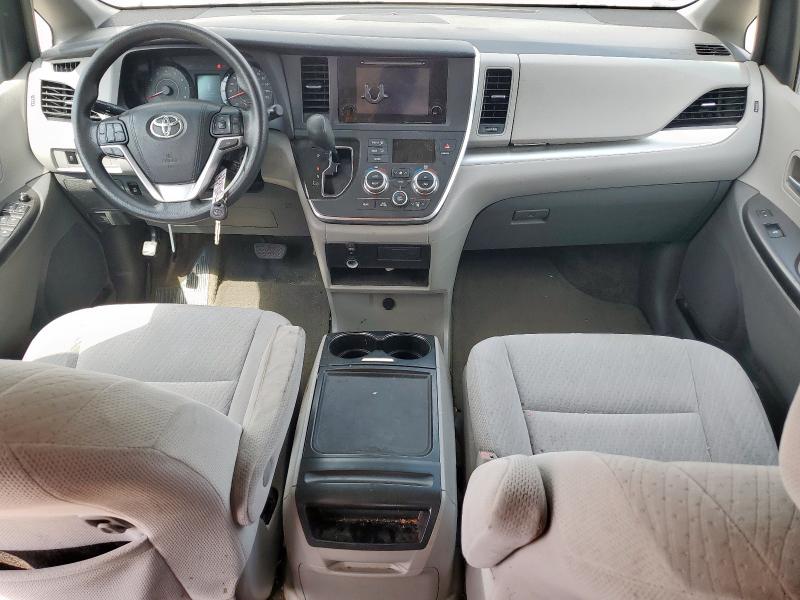 5TDKK3DC2GS697073 - 2016 TOYOTA SIENNA LE GRAY photo 8