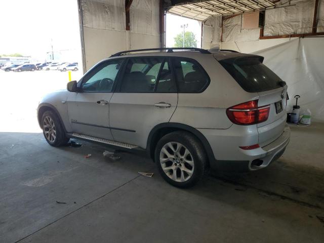 5UXZV4C57BLL58431 - 2011 BMW X5 XDRIVE35I SILVER photo 2