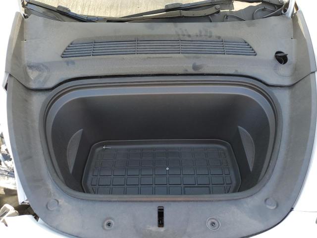 7SAYGDEEXRF075803 - 2024 TESLA MODEL Y WHITE photo 11