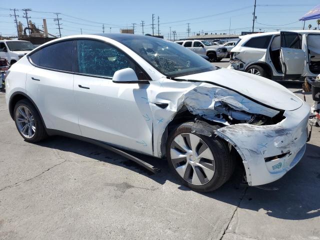 7SAYGDEEXRF075803 - 2024 TESLA MODEL Y WHITE photo 4