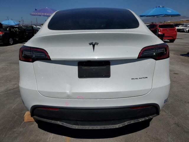 7SAYGDEEXRF075803 - 2024 TESLA MODEL Y WHITE photo 6