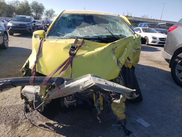 JHMGK5H58GX006053 - 2016 HONDA FIT LX YELLOW photo 5