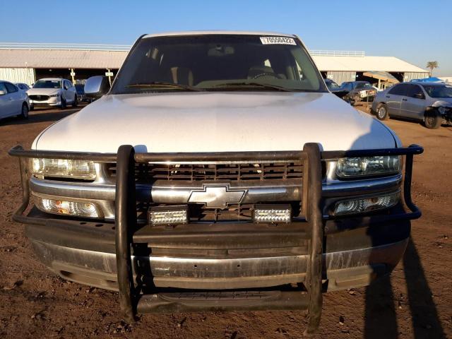 1GNEC16T71J304417 - 2001 CHEVROLET SUBURBAN C1500 WHITE photo 5