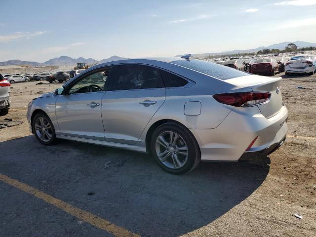 5NPE34AF2KH747595 - 2019 HYUNDAI SONATA LIMITED 银色 照片 2