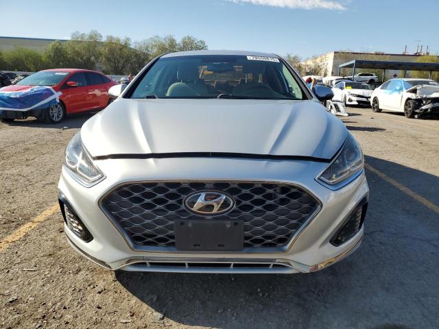 5NPE34AF2KH747595 - 2019 HYUNDAI SONATA LIMITED 银色 照片 5