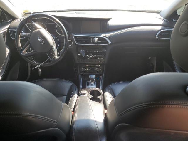 SJKCH5CR3HA028309 - 2017 INFINITI QX30 BASE 白色 照片 8