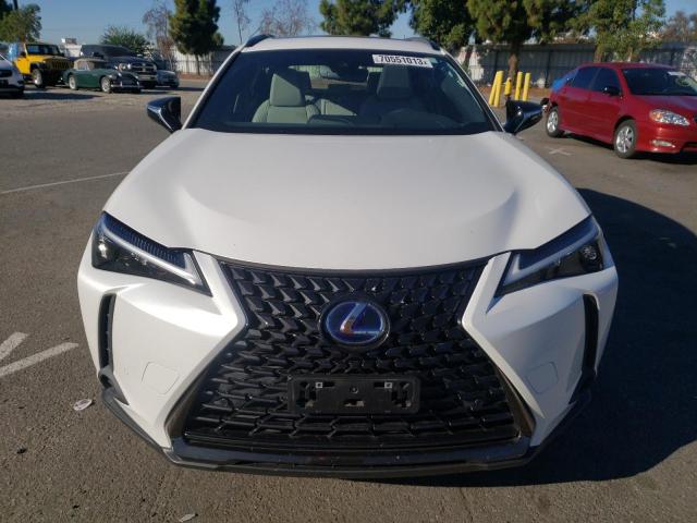 JTHP9JBH7M2048035 - 2021 LEXUS UX 250H WHITE photo 5