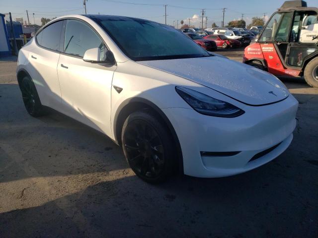 7SAYGDEE9NF444225 - 2022 TESLA MODEL Y WHITE photo 4