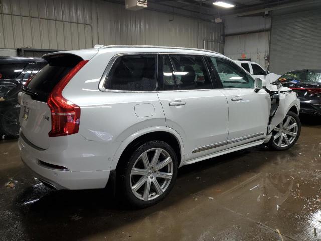 YV4A22PLXH1181931 - 2017 VOLVO XC90 T6 WHITE photo 3