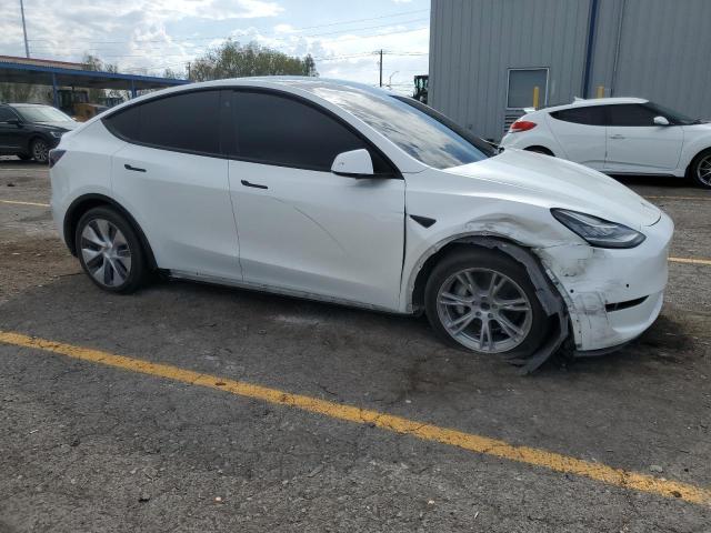 5YJYGDEE2MF229524 - 2021 TESLA MODEL Y 白色 照片 4