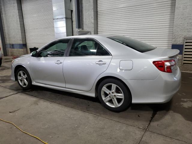 4T1BF1FK5CU133514 - 2012 TOYOTA CAMRY BASE 银色 照片 2