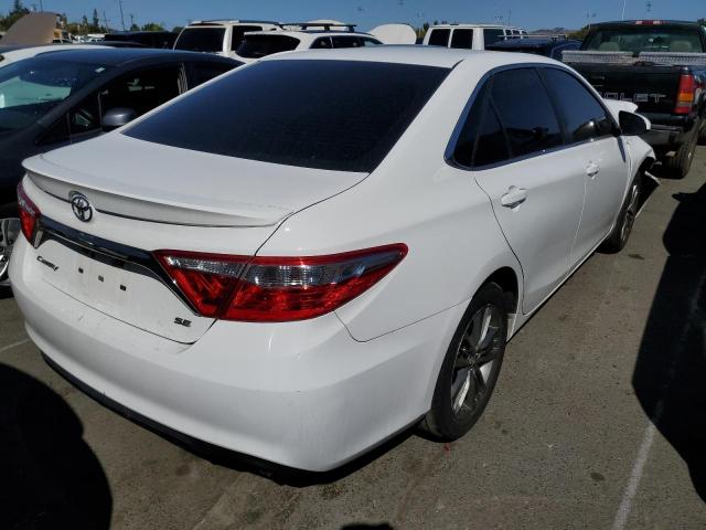 4T1BF1FK7HU287729 - 2017 TOYOTA CAMRY LE WHITE photo 3