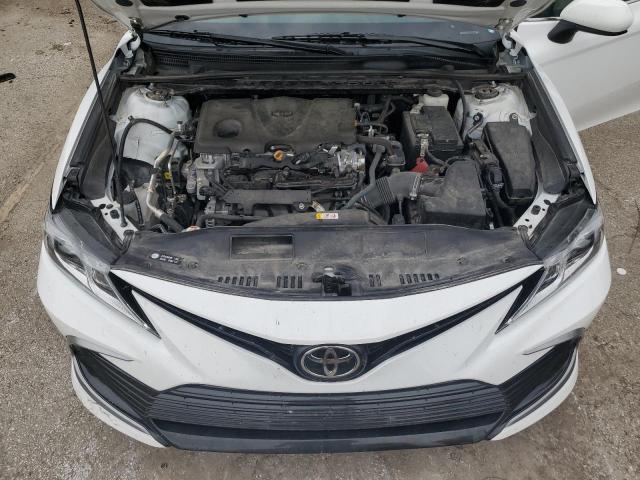 4T1C11AKXNU633939 - 2022 TOYOTA CAMRY LE WHITE photo 11