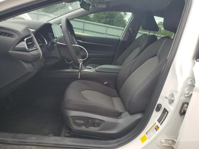 4T1C11AKXNU633939 - 2022 TOYOTA CAMRY LE WHITE photo 7