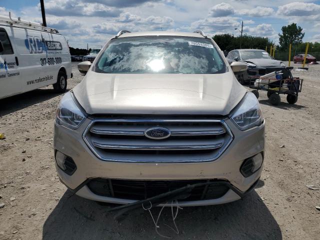 1FMCU9J95JUD19497 - 2018 FORD ESCAPE TITANIUM أسمر صورة 5