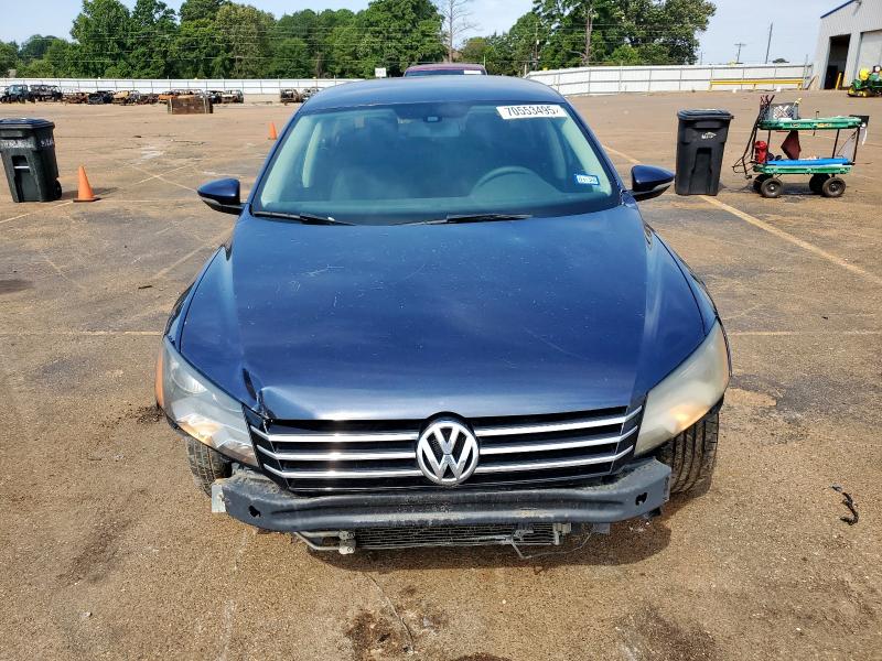 1VWAP7A36CC086254 - 2012 VOLKSWAGEN PASSAT S Blau Foto 5