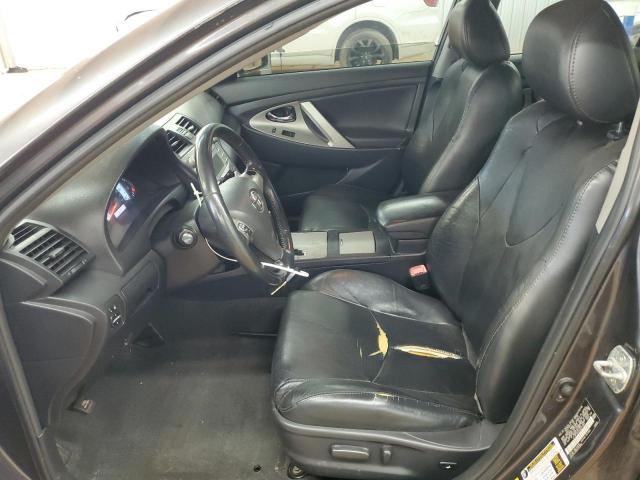 4T1BF3EK3AU074585 - 2010 TOYOTA CAMRY BASE Gris photo 7