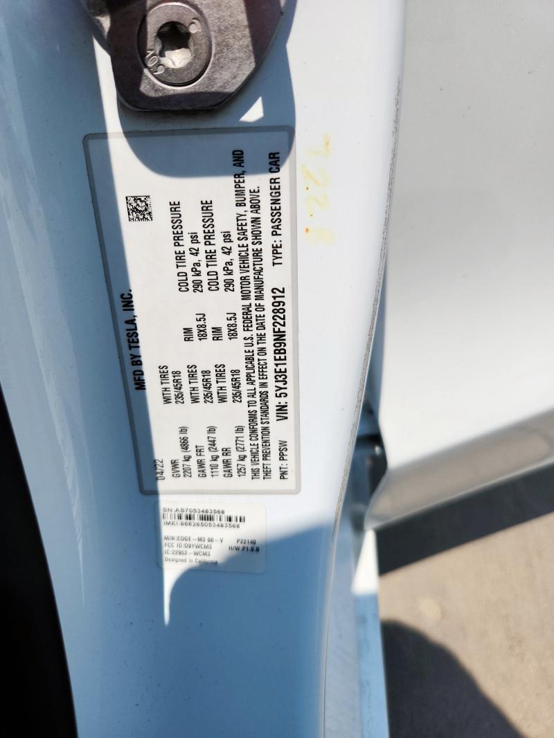 5YJ3E1EB9NF228912 - 2022 TESLA MODEL 3 Білий фото 12