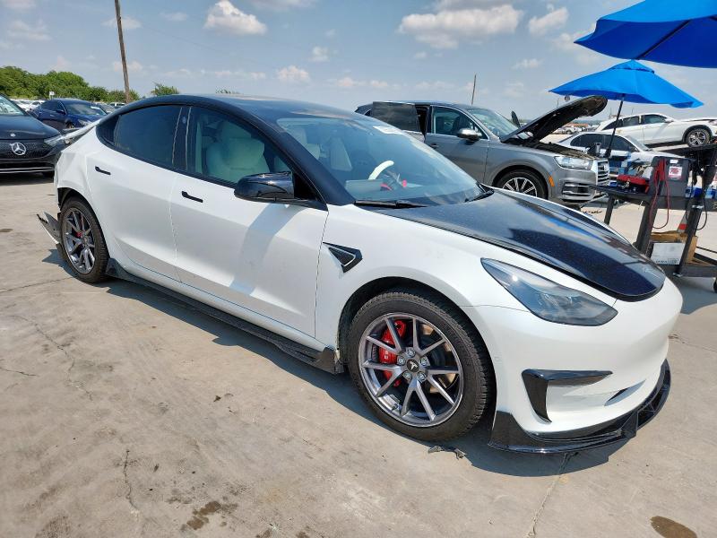 5YJ3E1EB9NF228912 - 2022 TESLA MODEL 3 Білий фото 4