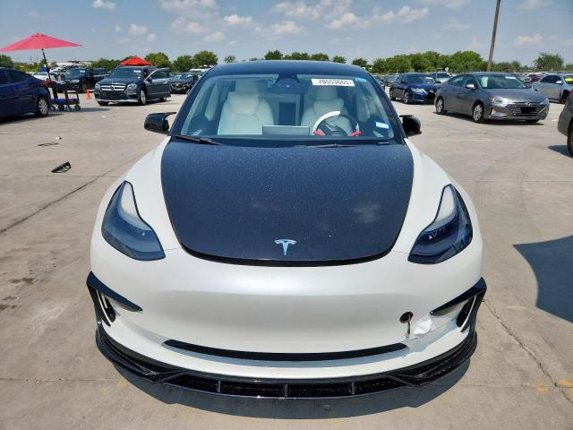 5YJ3E1EB9NF228912 - 2022 TESLA MODEL 3 Білий фото 5