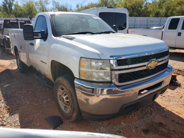 1GC0CVCG9BF214045 - 2011 CHEVROLET SILV2500 C2500 HEAVY DUTY WHITE photo 4